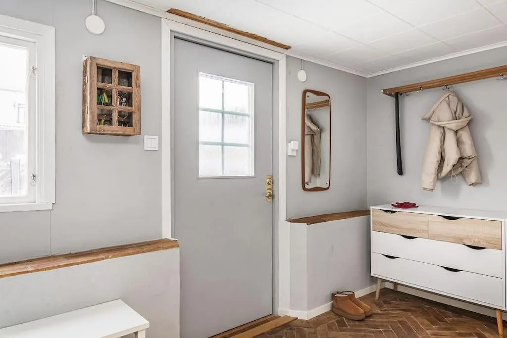 Retro Retreat With Modern Comforts Стокгольм 0*,