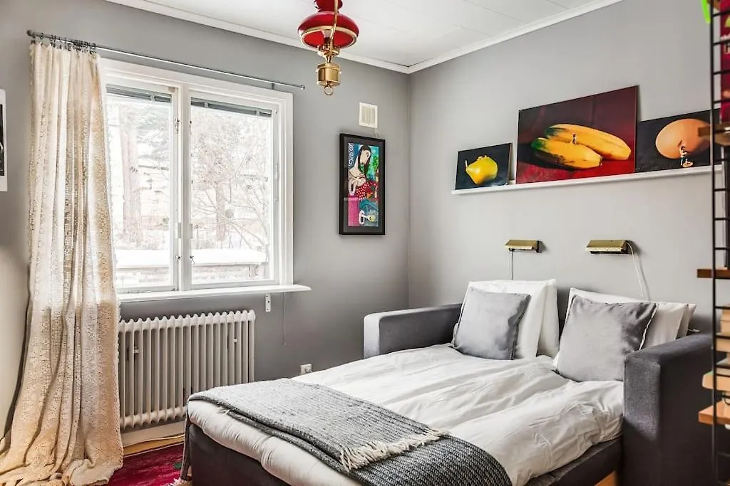 Апартаменты Retro Retreat With Modern Comforts Стокгольм